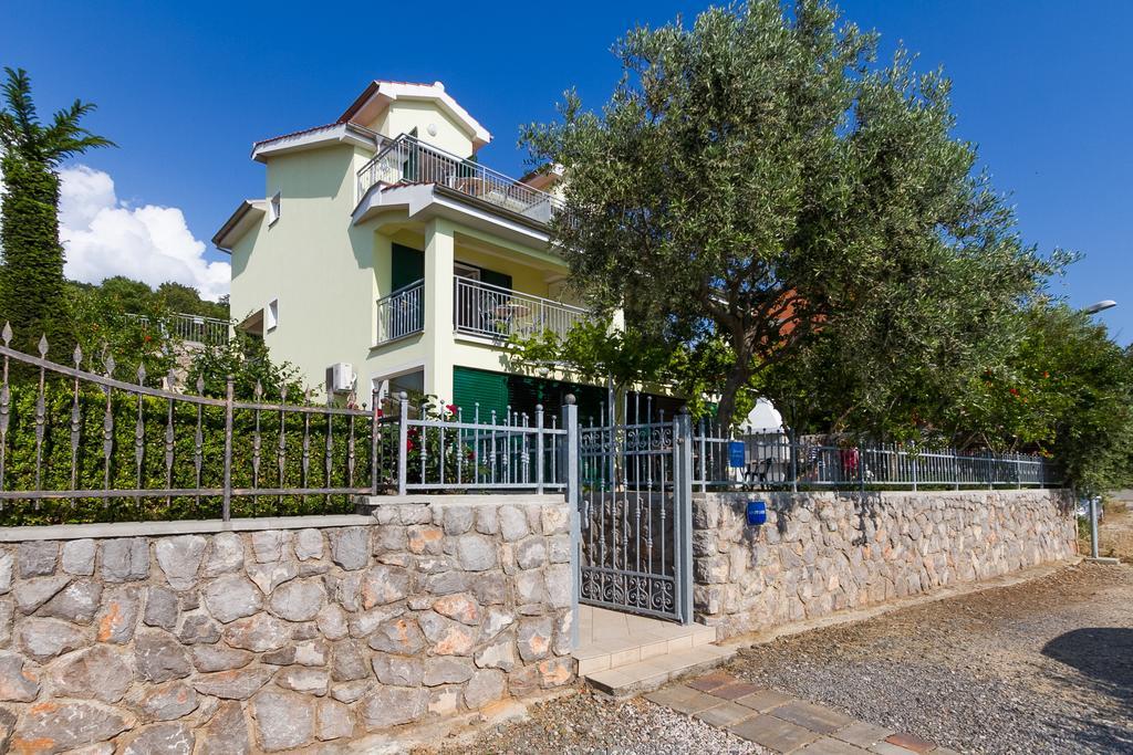 Apartments Vukelic Klenovica Ngoại thất bức ảnh