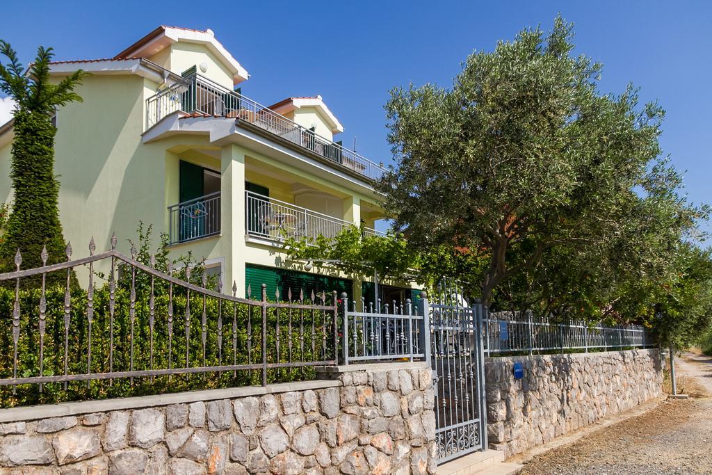 Apartments Vukelic Klenovica Ngoại thất bức ảnh