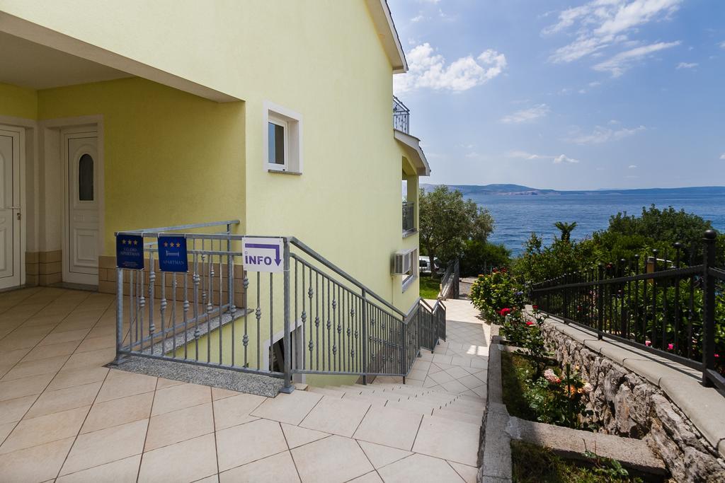 Apartments Vukelic Klenovica Ngoại thất bức ảnh