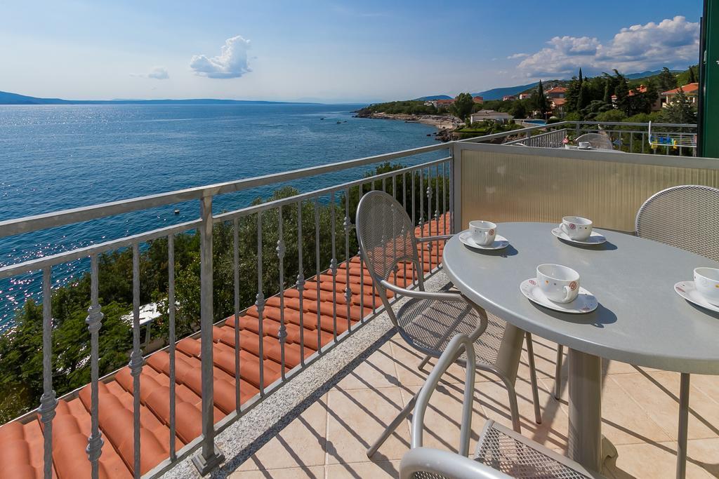 Apartments Vukelic Klenovica Phòng bức ảnh
