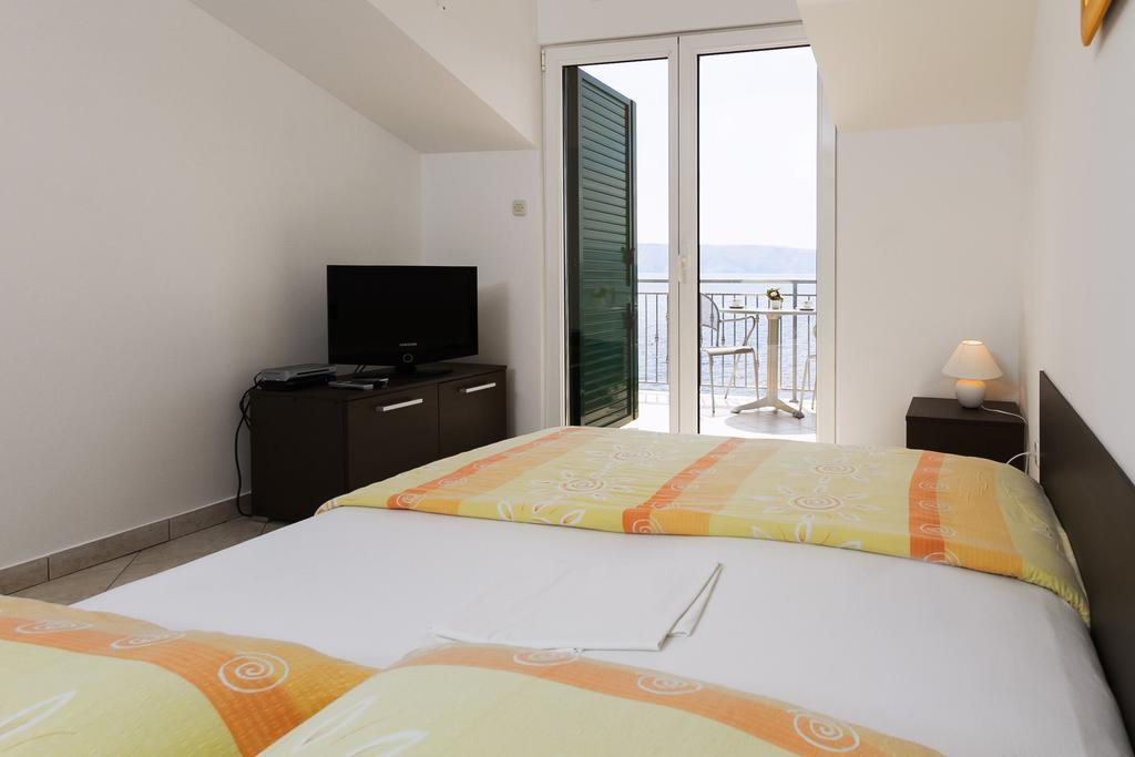 Apartments Vukelic Klenovica Phòng bức ảnh