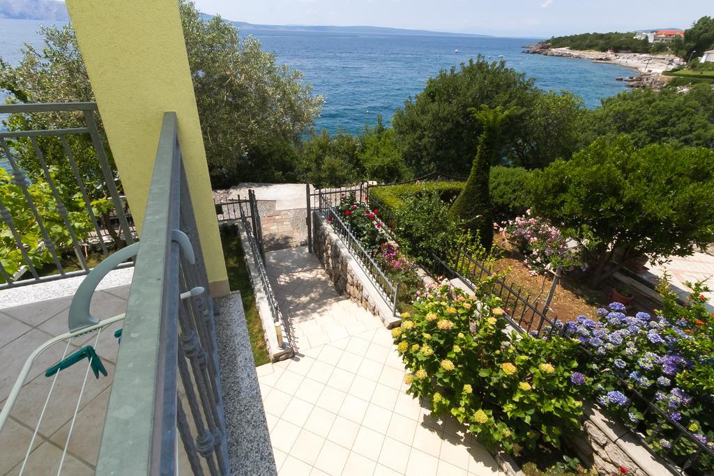 Apartments Vukelic Klenovica Phòng bức ảnh